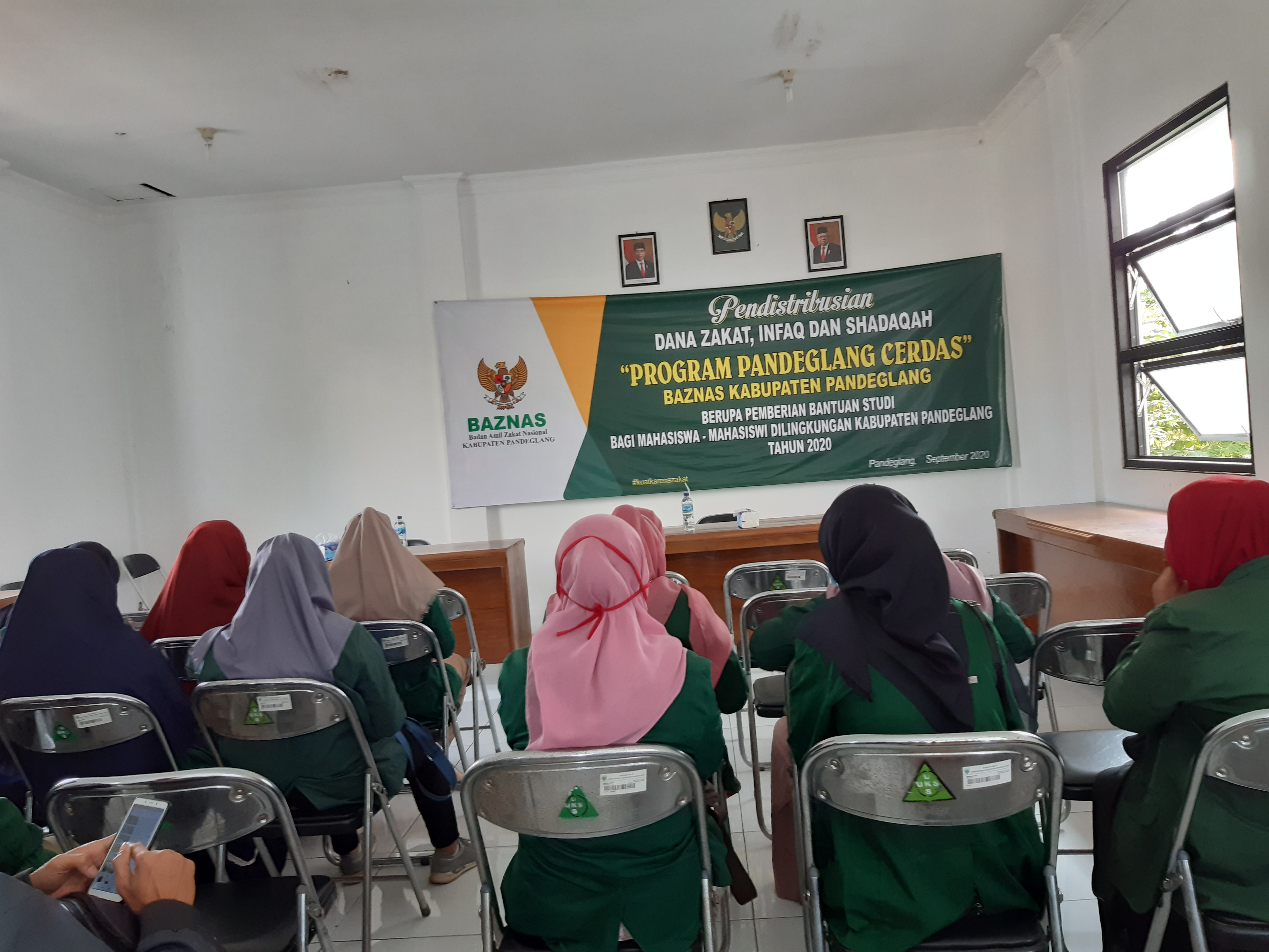 16 Mahasiswa UNMA Banten Terima Beasiswa dari Baznas