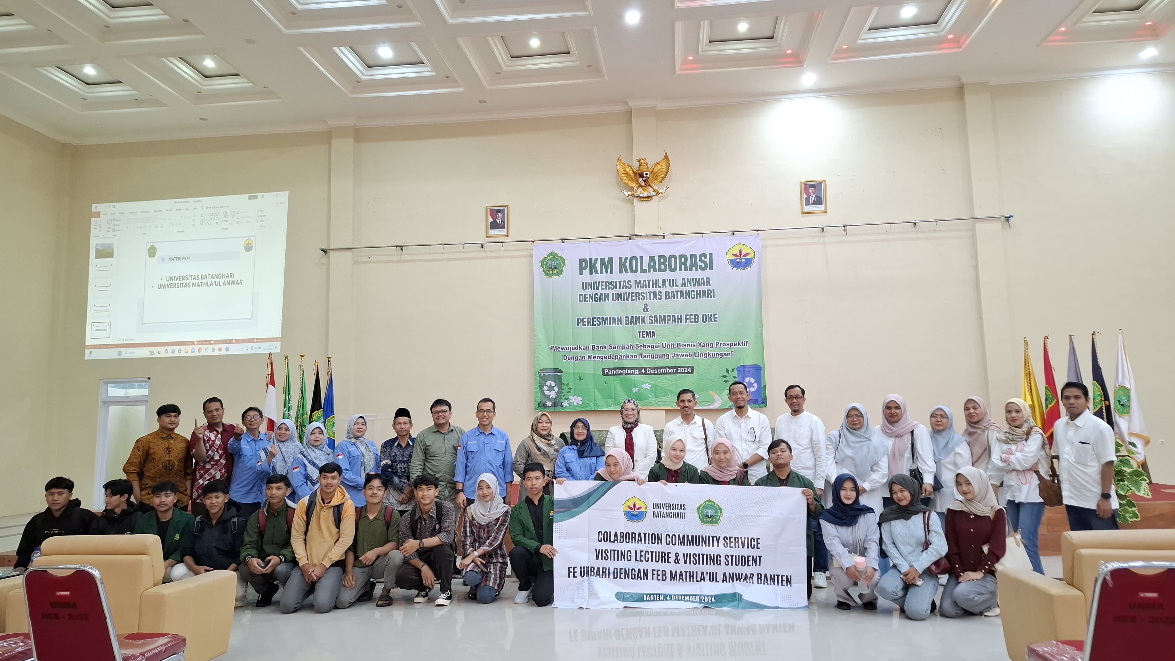 Universitas Mathla’ul Anwar dan Universitas Batanghari Gelar PKM Kolaborasi dan Resmikan Bank Sampah FEB OKE